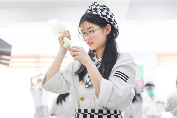 |c(din)決W(xu)УW(xu)M(fi)