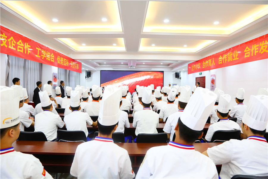 |2019Уsxʽ ߽䌣I(y)Ƹ(hu)AMɹ